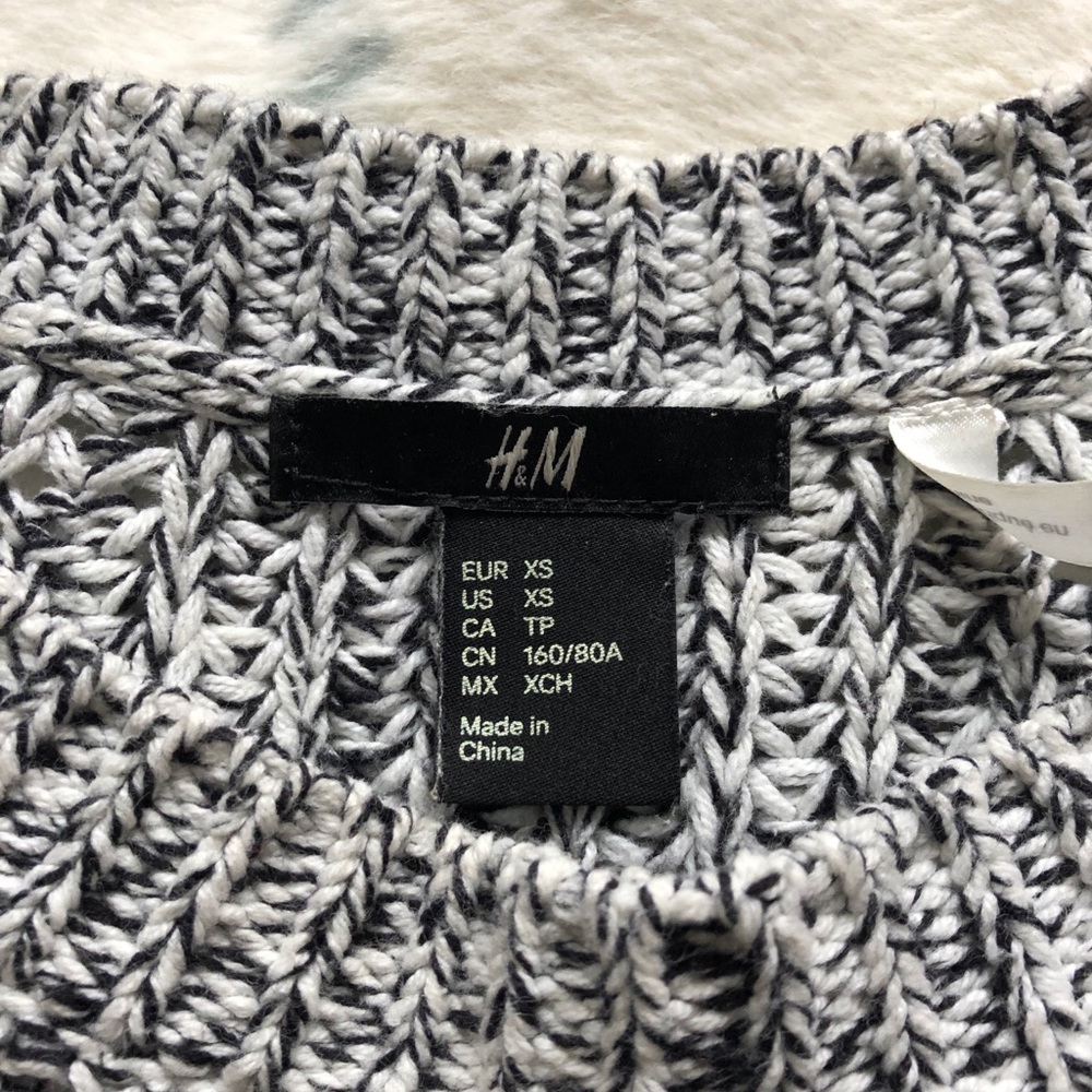 Knit sweater - Picture 2 of 3